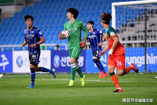 库里期待新赛季，分享对勇士与WNBA的看法